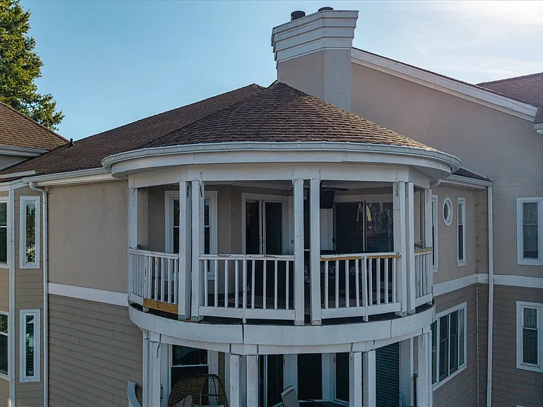 18651 Vineyard Point Ln — Photo 24