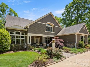 701 Baneberry Ct, Asheville, NC 28803