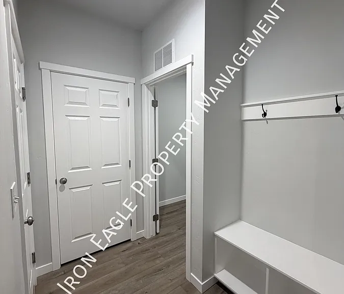 1086 Woods Bog Ct — Photo 24