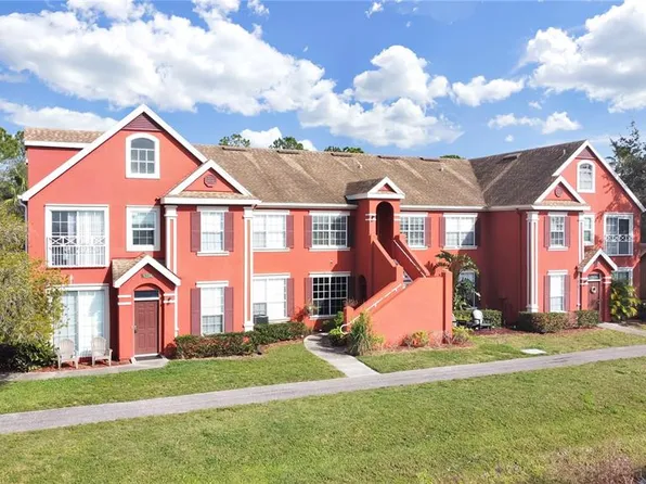 9238 LAKE CHASE ISLAND WAY #9238, TAMPA, FL 33626