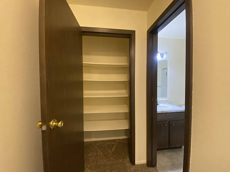 Kimberly Club Apartments — Photo 156