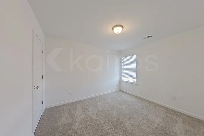 100 English Oak Ln — Photo 16