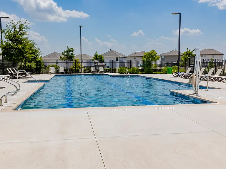 425 Arrowhead Vine St — Photo 40