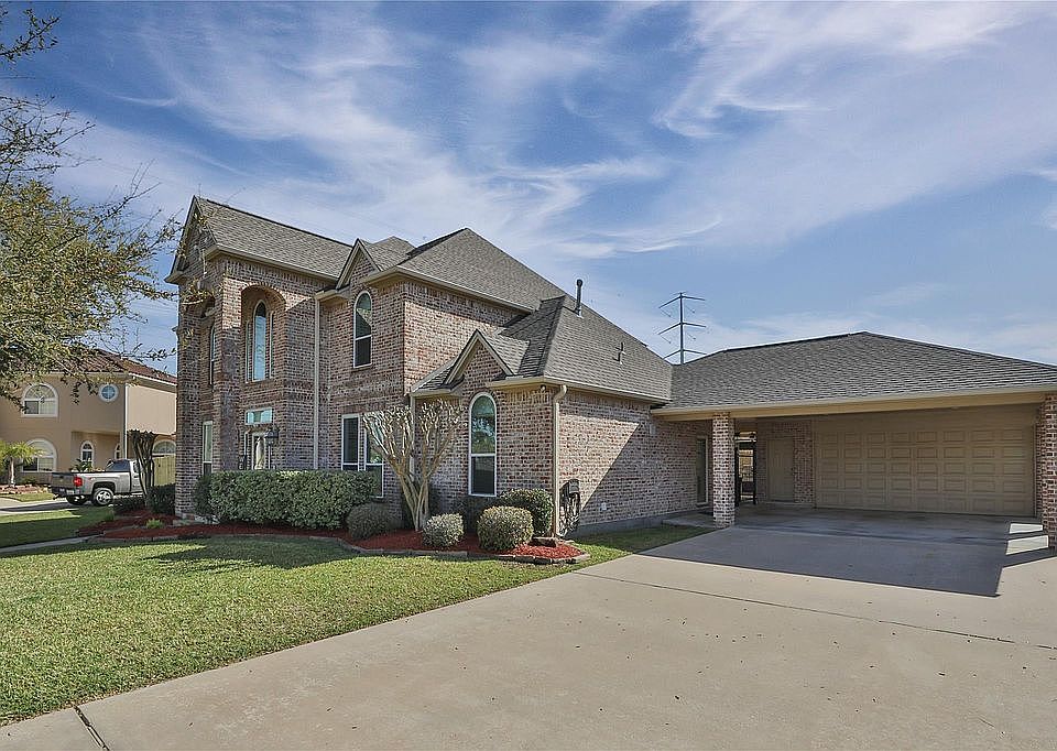 1st image of 2214 E Reata Dr