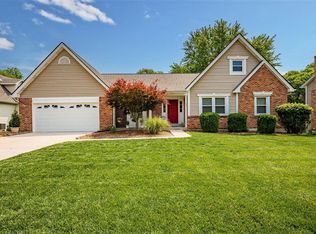 625 Woodhill Estates Dr, Ballwin, MO 63021