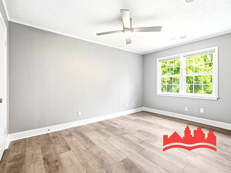 36 W Emory Rd — Photo 20