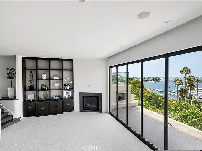 315 Carnation Ave — Photo 4