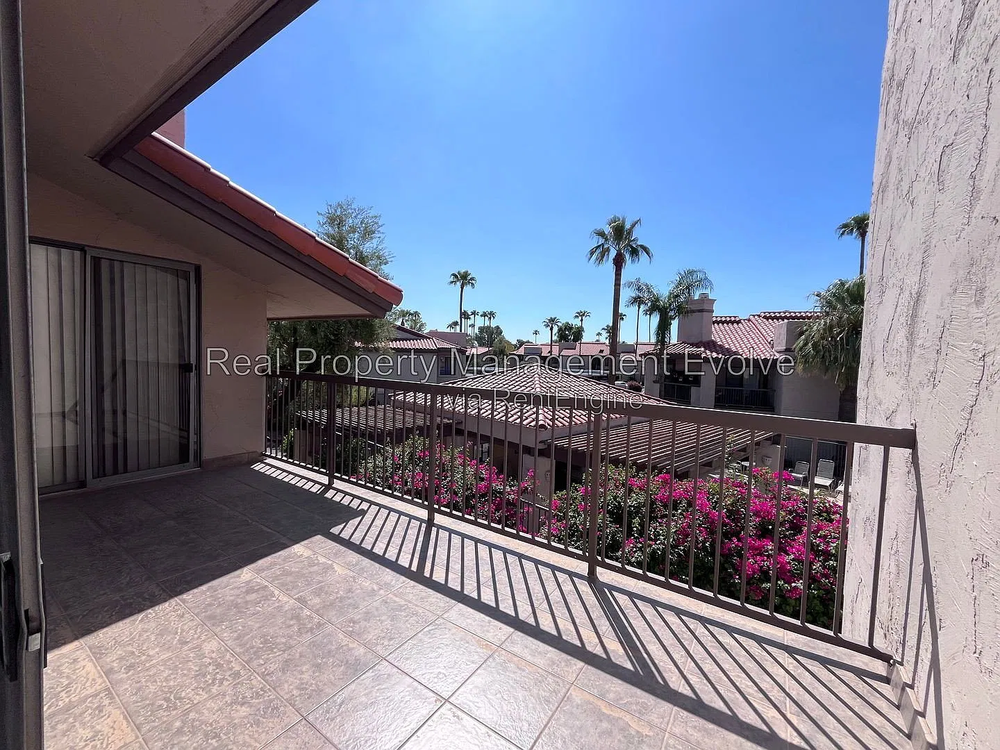 3 bed, 2.0 bath, 1415 sqft, $1,695 — Photo 1