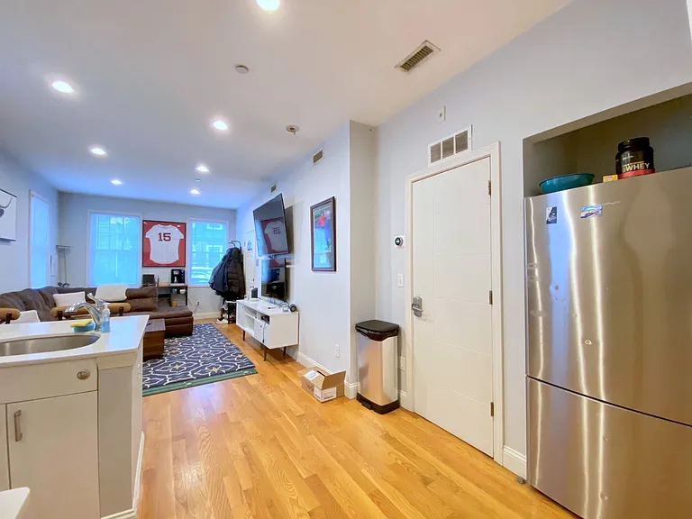 77 F St #1 — Photo 4