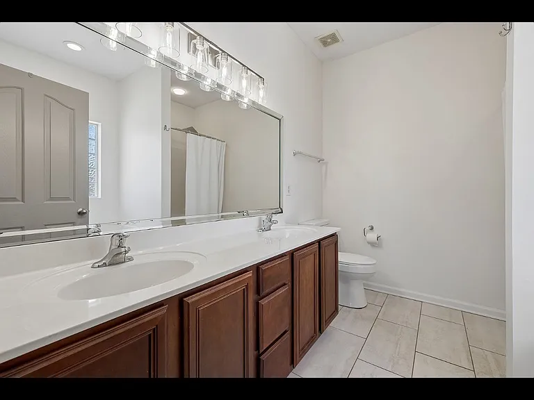 845 Kaylee Cir — Photo 1