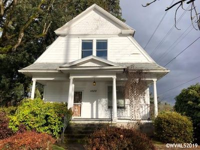 1689 B St NE, Salem, OR, 97301