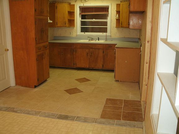 Nice updated kitchen with tile floor