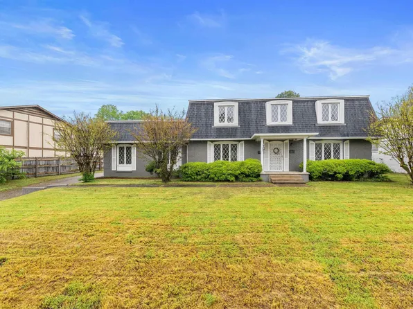 905 Cherry Hill Dr, North Little Rock, AR 72116