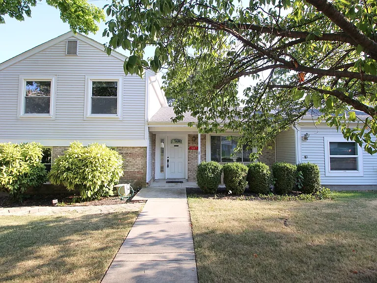 507 Alabama Dr — Photo 1