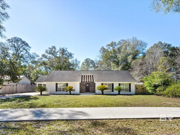 57 Woodland Ave, Satsuma, AL 36572