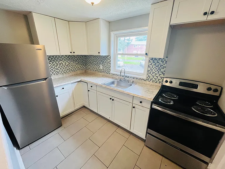 1287 Quinnipiac Ave #13 — Photo 5