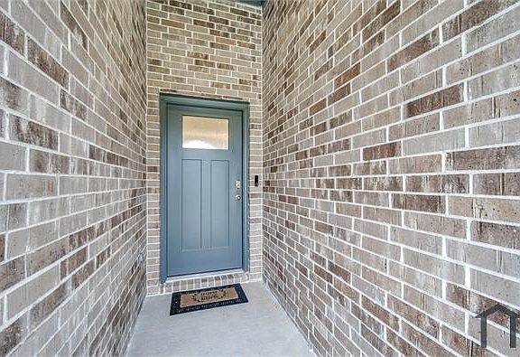 5th image of 4327 Whitefish Ln