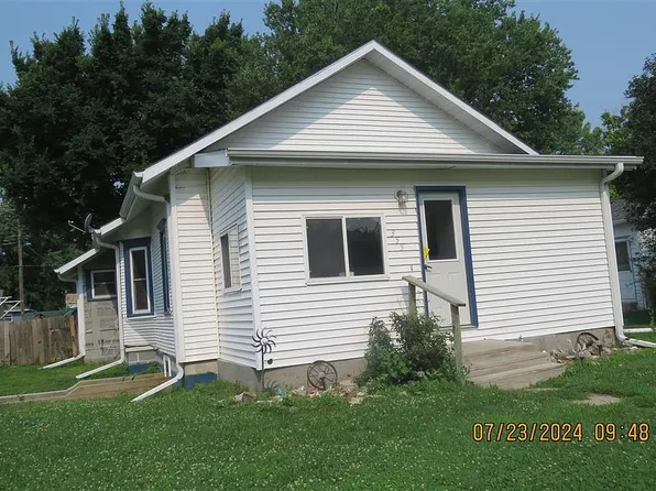 355 N Woodward St, Ainsworth, NE 69210