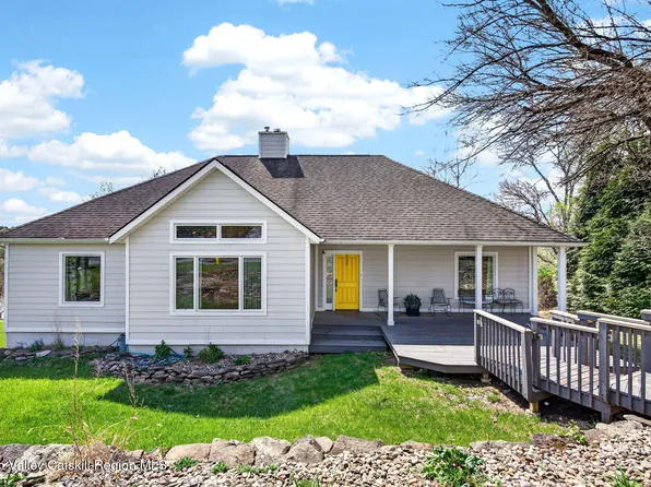 18 Latham Circle, Saugerties, NY 12477