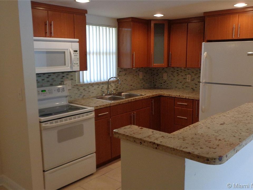 1st image of 9371 Fontainebleau Blvd APT I217