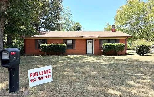 115 Crestwood Dr Photo 1