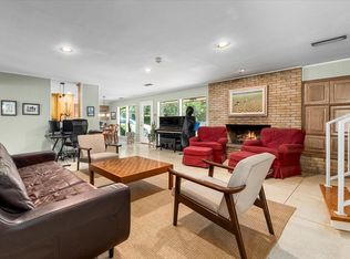 4017 Hildring Dr E, Fort Worth, TX 76109