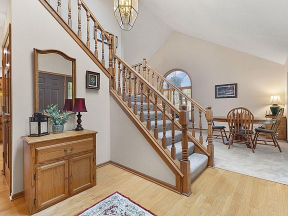 5th image of 14023 Yellow Pine St NW