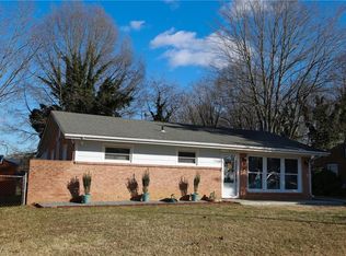 2012 Armhurst Rd, Greensboro, NC 27405