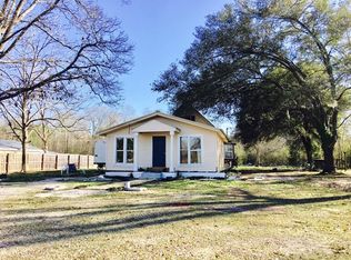 582 Rock Ranch Rd, Carriere, MS 39426