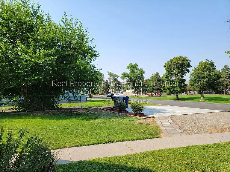 312 Goethals Dr — Photo 3
