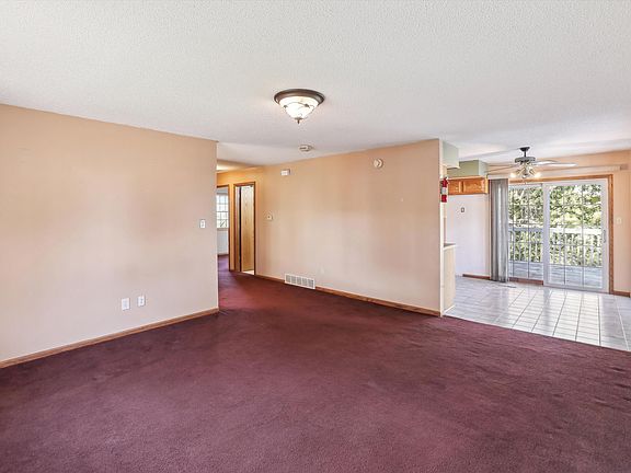 5th image of 1005 Marshall St