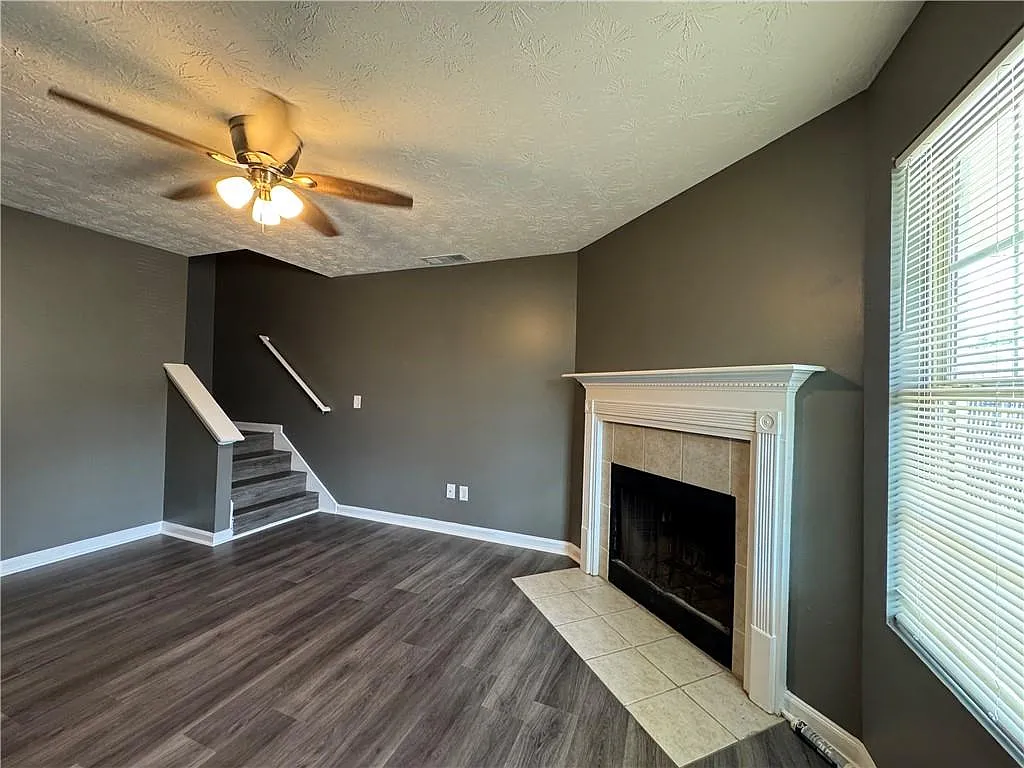 4 bed, 3.0 bath, 1500 sqft, $1,850 — Photo 2