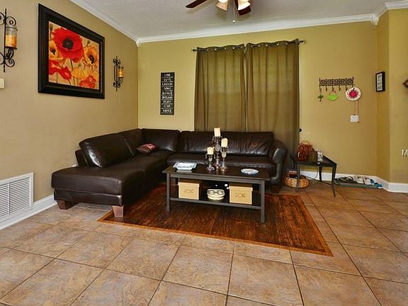 3rd image of 2024 Quail Hollow Dr