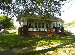302 N Main St, Griffin, IN 47616