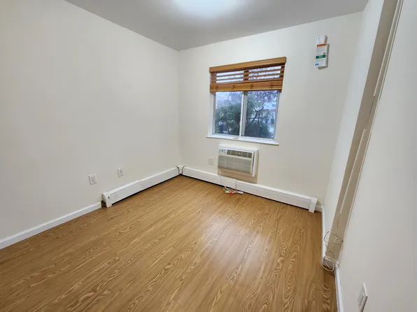 336 Howe Avenue image 6 of 13