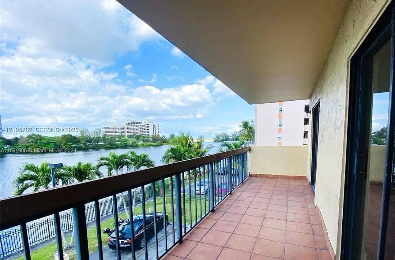 Aragon Towers Condo — Photo 2