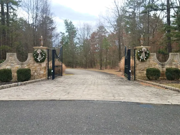 19 Red Onion Rd, Shamong, NJ 08088