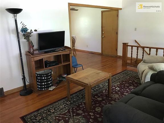 3rd image of 13624 Lowell Ave