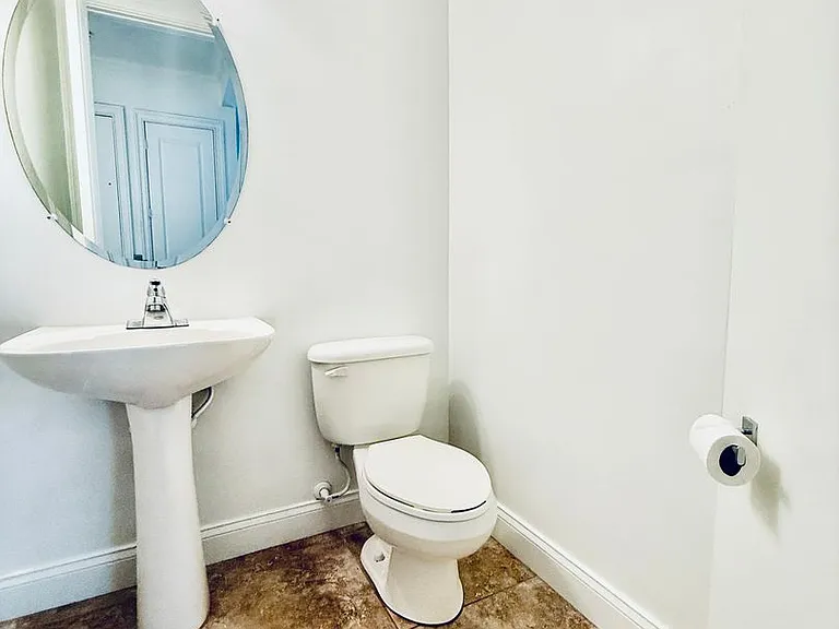 860 Vignoles Ave NE #1 — Photo 16