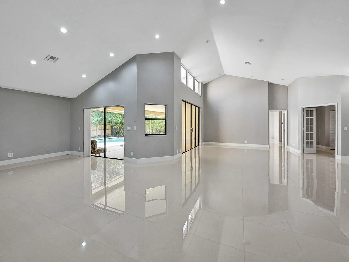 Building Photo - 5029 NW 98th Ln