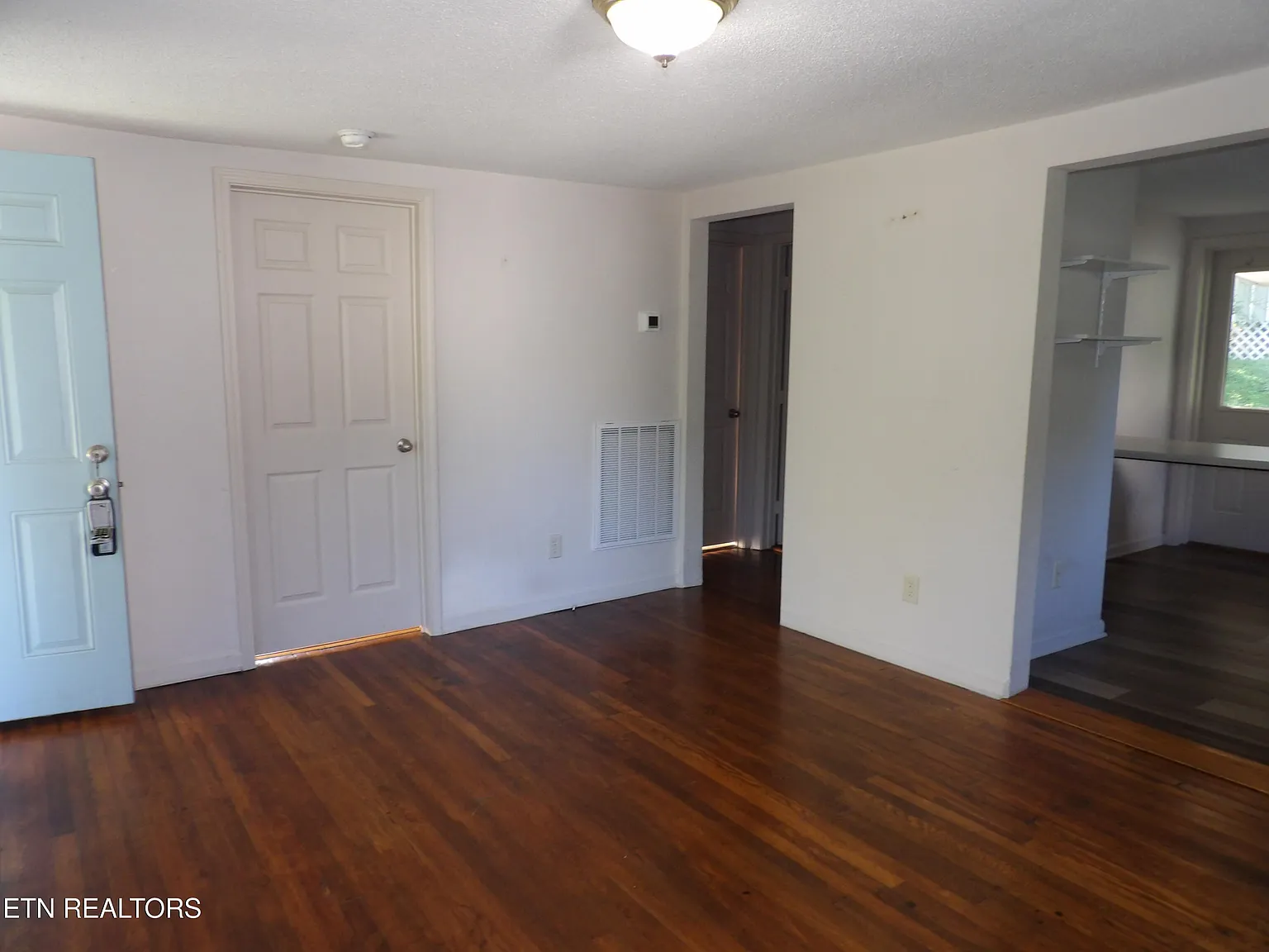 2 bed, 672 sqft, $1,000 — Photo 4