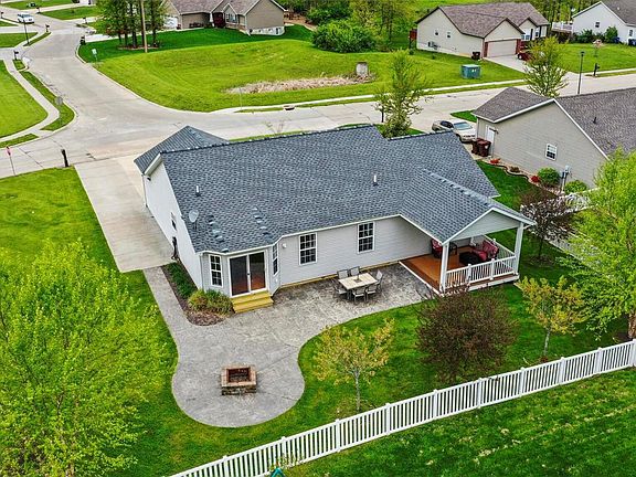 3rd image of 550 Creekwood Blvd