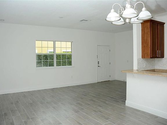 3rd image of 17427 Promenade Dr