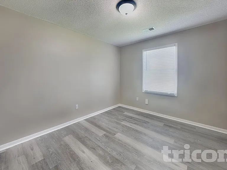 14513 W 138th Ter — Photo 11