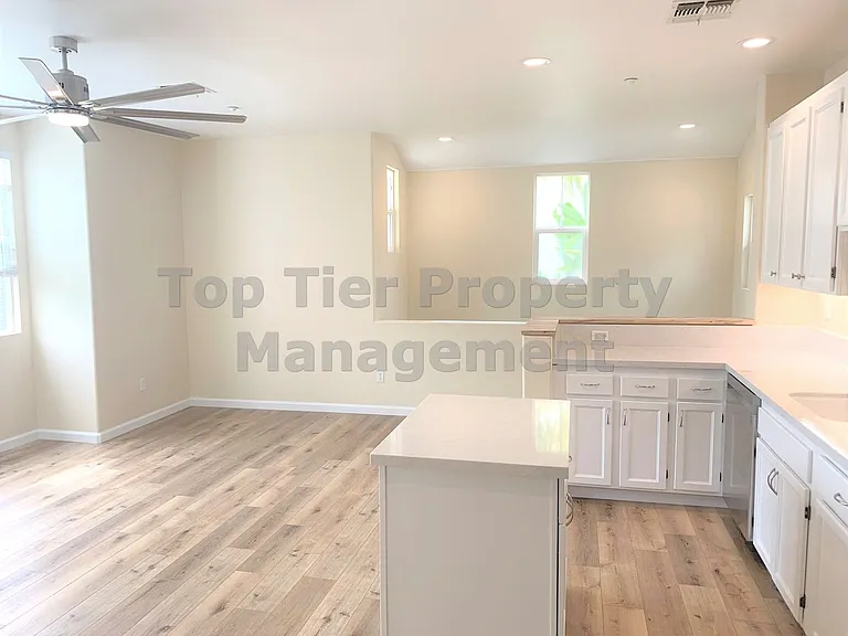 5573 Coyote Ct #B — Photo 4