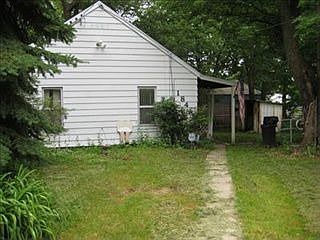 1st image of 184 Yale St