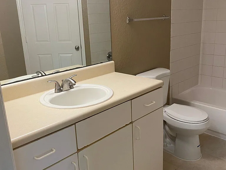 5028 Park Central Dr #2131 — Photo 13