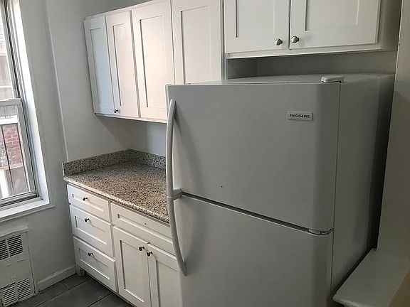 2nd image of 4011 Kings Hwy #4U