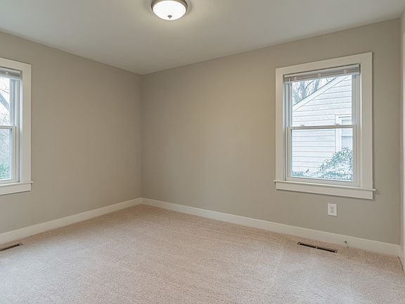4th image of 4921 Feys Dr
