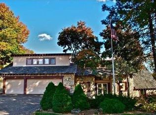 200 NW Hemlock St, Lees Summit, MO 64064